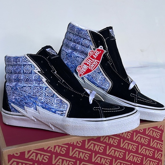 Vans Men’s Sk8-Hi Bolt Liquity Black
VN0A5JIVBLK Sneakers - Picture 12 of 16
